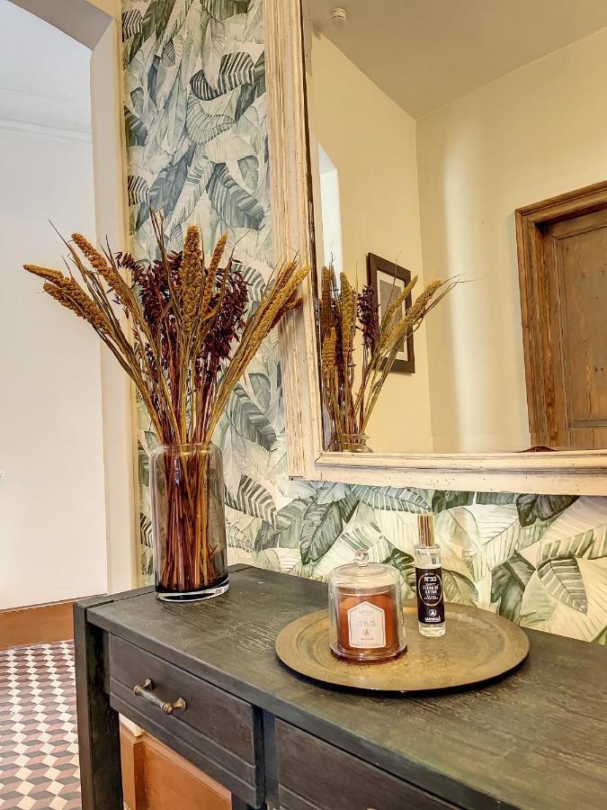 L'oiseau Bleu suite MERLE BLEU Roubia Extérieur photo
