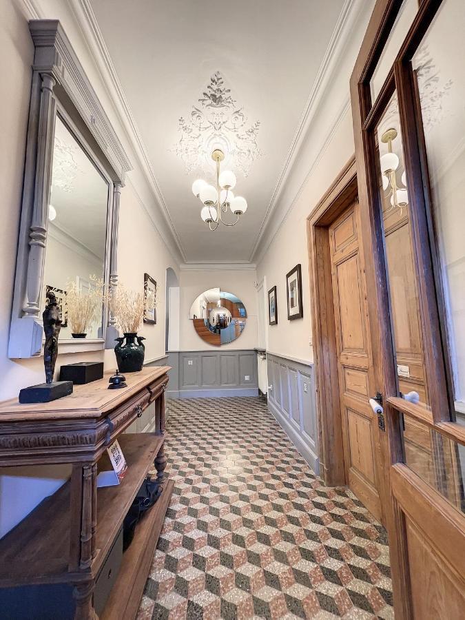 L'oiseau Bleu suite MERLE BLEU Roubia Extérieur photo